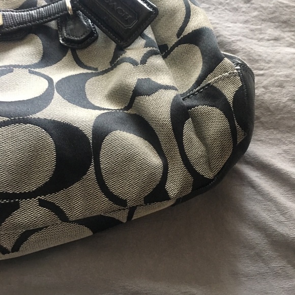 Coach Purse W/ Pockets - Picture 2 of 8